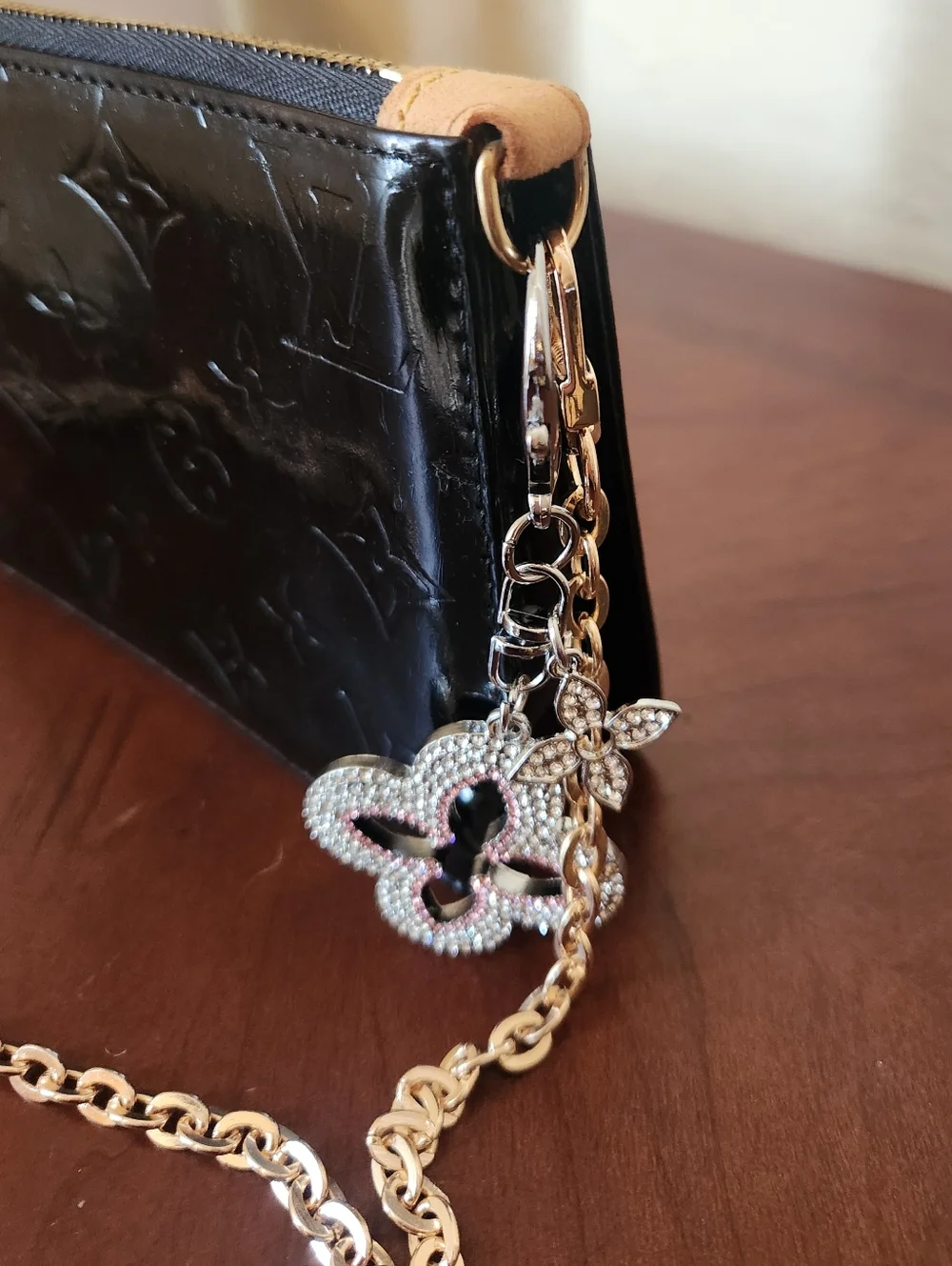 Louis Vuitton Black Monogram Vernis Pochette Bag - Picture 6 of 9